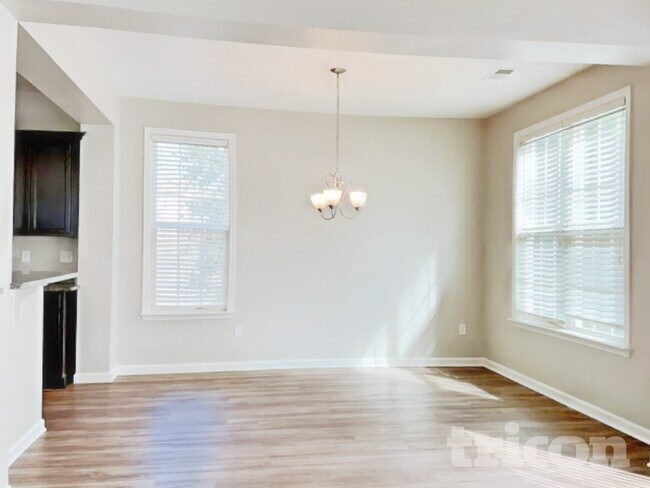 Foto del edificio - 127 Dunnsmore Dr