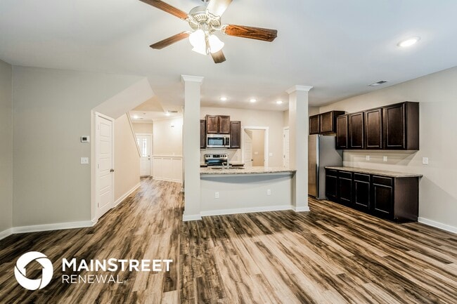 Foto del edificio - 635 Briar Ridge Cir