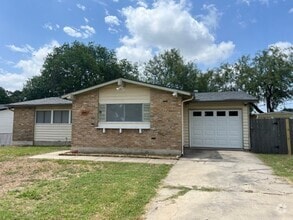 Building Photo - 6042 Knoll Krest Dr