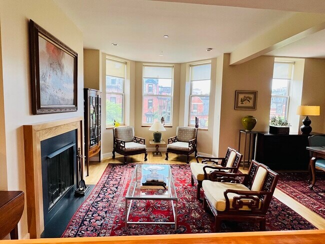 Foto del edificio - 244 Newbury St