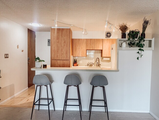 Foto del edificio - 1050 N Corona St