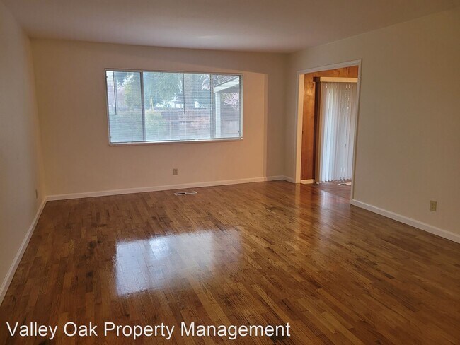Building Photo - 3 br, 2 bath House - 1831 N Denair Avenue