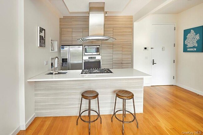 Foto del edificio - 244 Franklin Ave