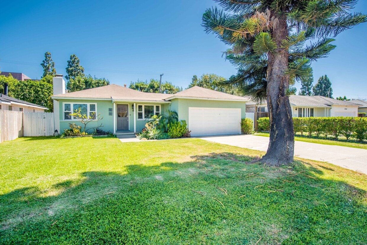 Photo - Newport Beach Living at 20092 Bayview Avenue