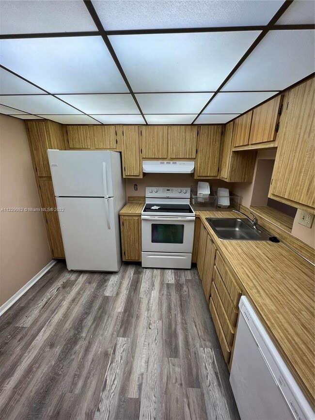 7650 W McNab Rd Unit 204, Tamarac, FL 33321 Condo for Rent in Tamarac