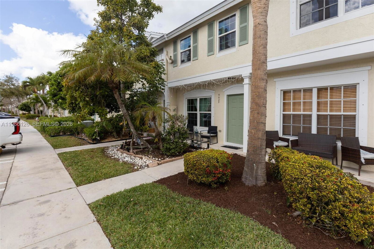Photo - 9925 Northwest 57th Manor, Coral Springs, FL 33076 - 3 BR 2.5 BA townhouse