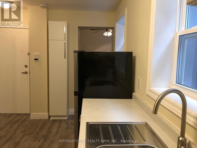 Building Photo - 276 George St