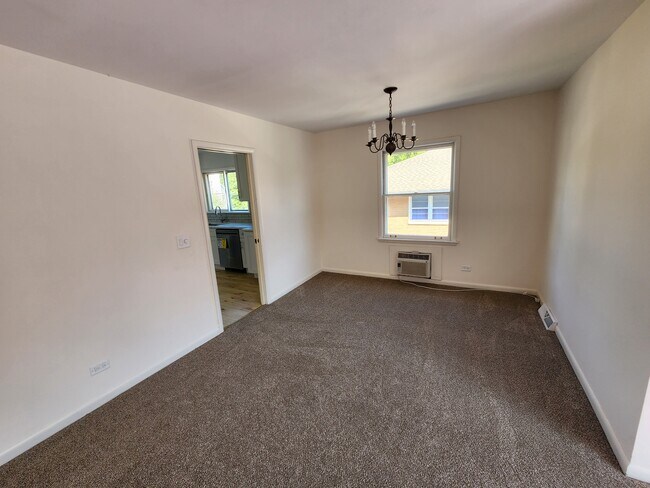 Foto del edificio - 578 Ivy Ct