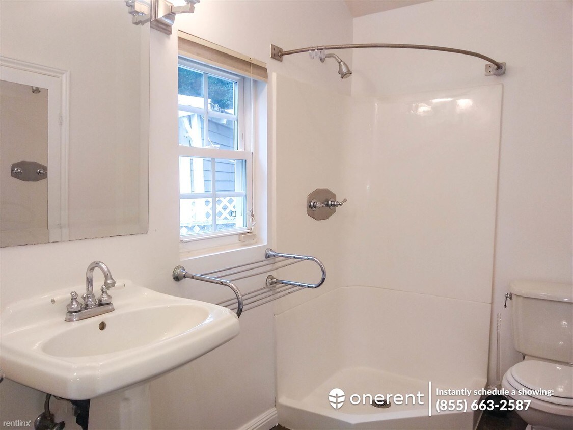 Foto principal - 16220 Greenwood Rd
