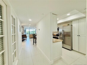 Building Photo - 8800 S Ocean Dr
