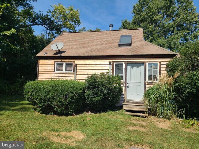 Building Photo - 34565 Snickersville Turnpike