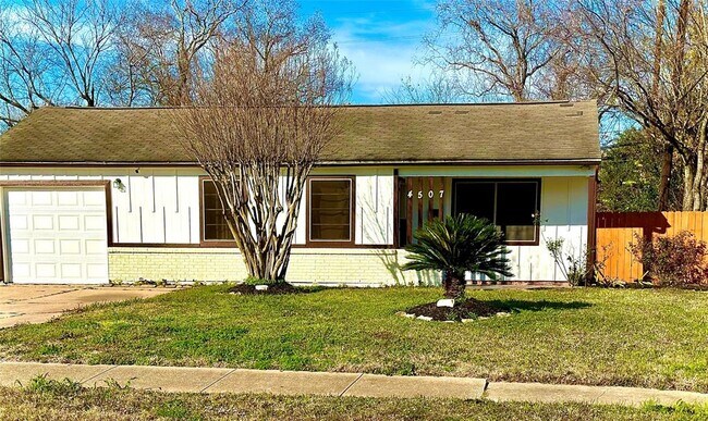 Foto del edificio - 4507 Mowery Rd