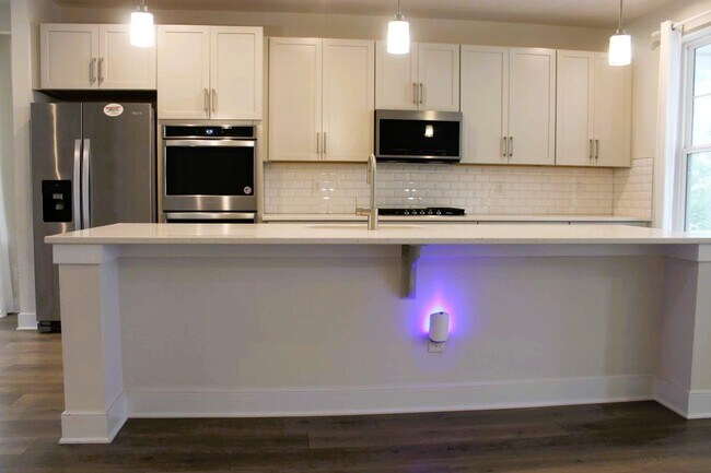 Foto del edificio - 17660 Falcon Heights St