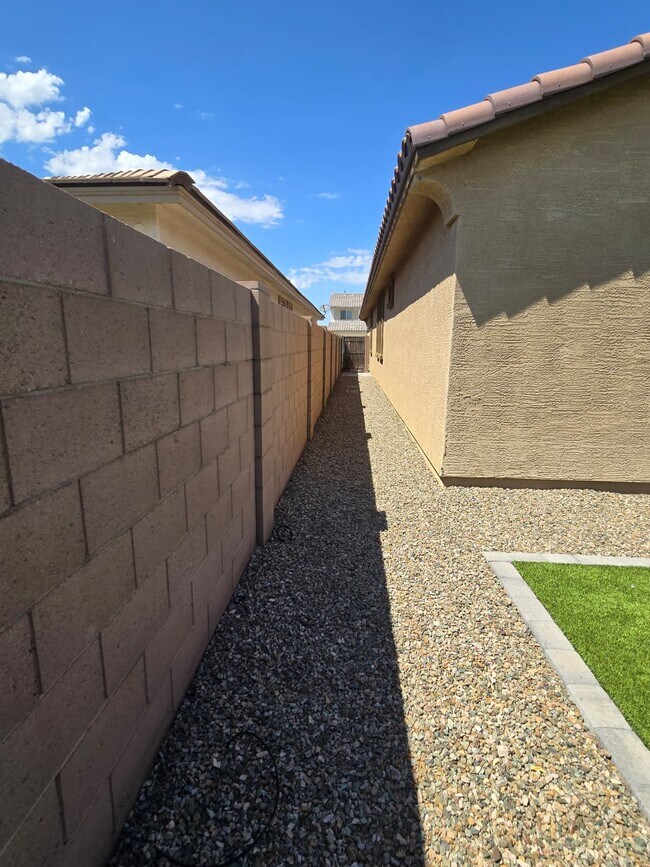 Building Photo - 20415 E Domingo Rd