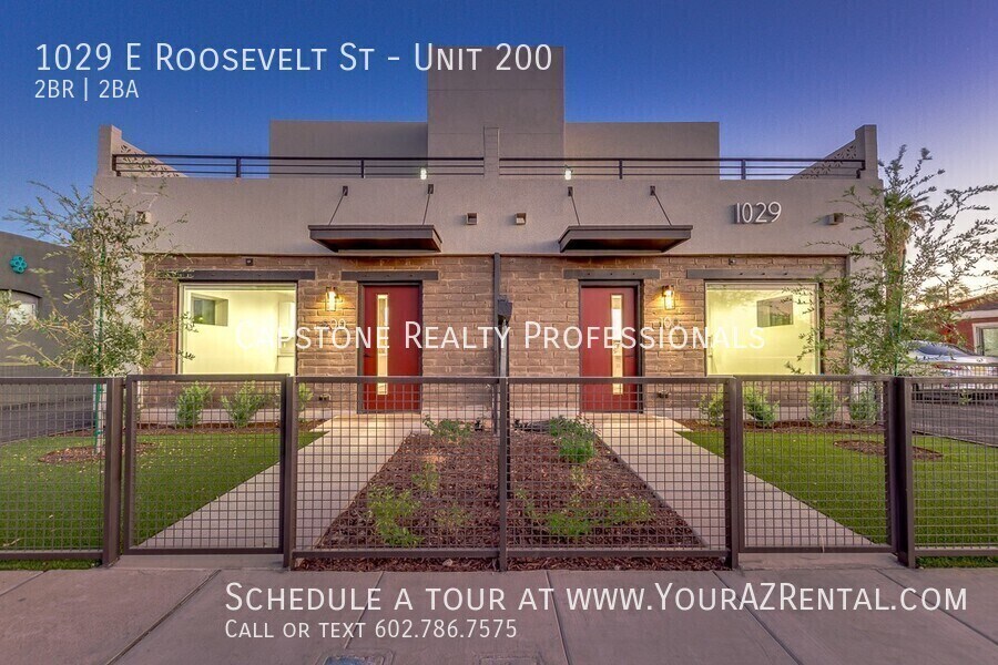 Primary Photo - 1029 E Roosevelt St