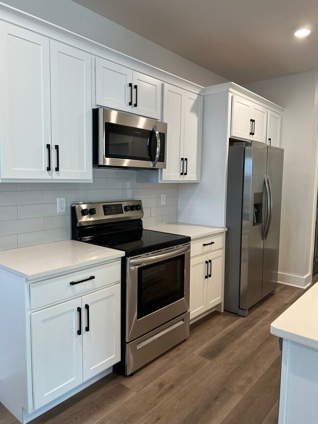 Building Photo - The Residence at Wemple Road