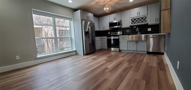 Building Photo - 1811 Stoney Brook Dr