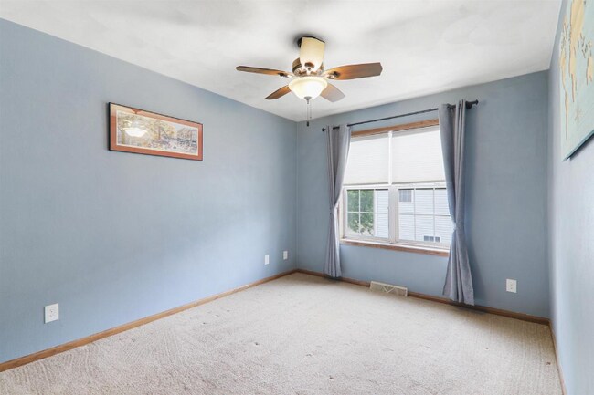 Foto del edificio - 2337 Effingham Way