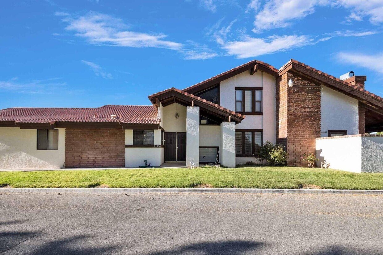 21300 Conklin Blvd, California City, CA 93505 House Rental in