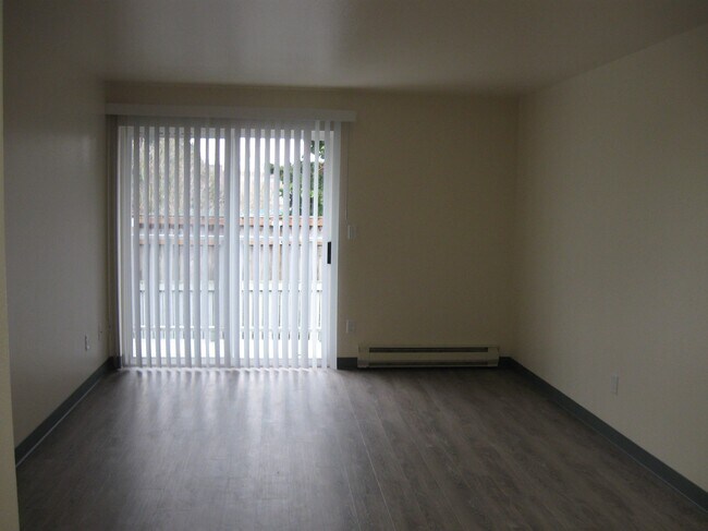 Foto del edificio - 401 E State St