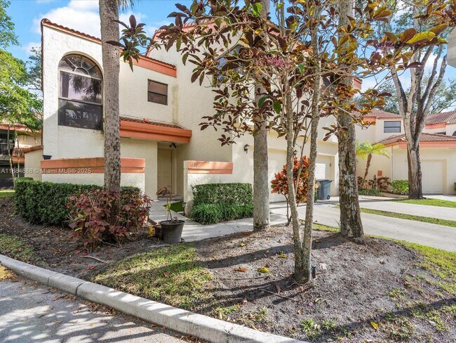 Foto del edificio - 3400 Emerald Oaks Dr