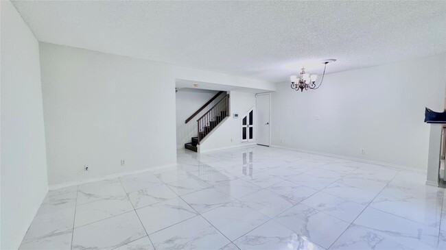 Foto del edificio - 3800 NW 23rd Ct