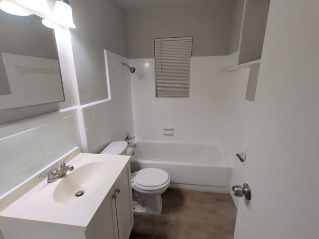 Foto del edificio - 1718 Mignon Dr