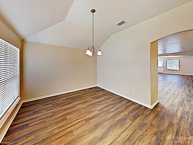 Building Photo - 21626 Falvel Sunset Ct