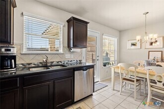 Building Photo - 6024 Stonehaven Dr
