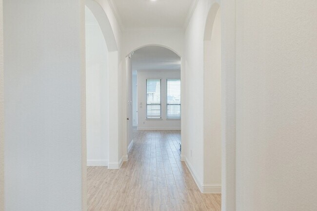 Building Photo - 1403 Woodson Rdg Ln