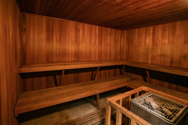 Sauna - 6533 E Jefferson Ave