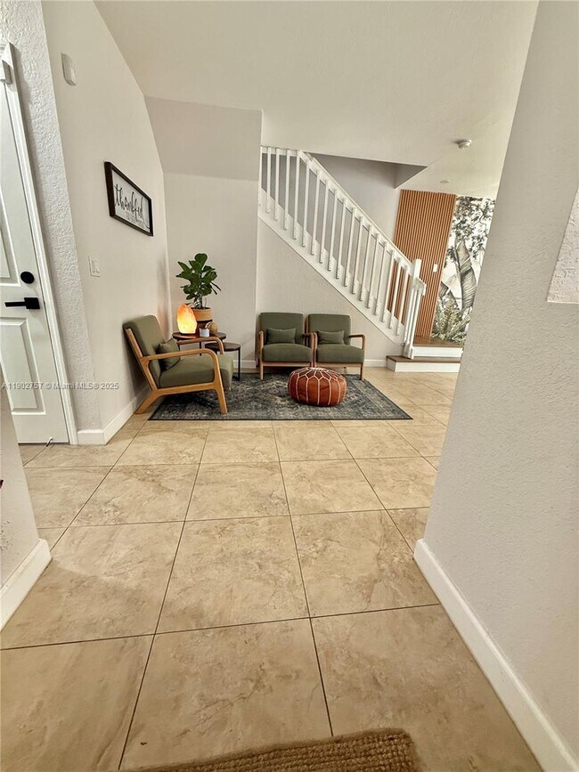 Building Photo - 1034 NE 208th St