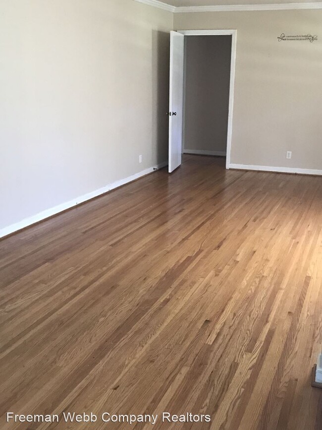 Building Photo - 3 br, 1.5 bath House - 757 Tempelton Dr.