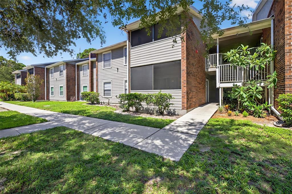 Foto principal - 1400 Gandy Blvd N