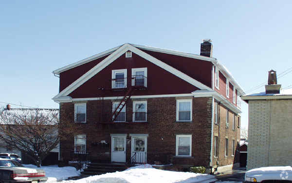 Primary Photo - 7 Community Pl