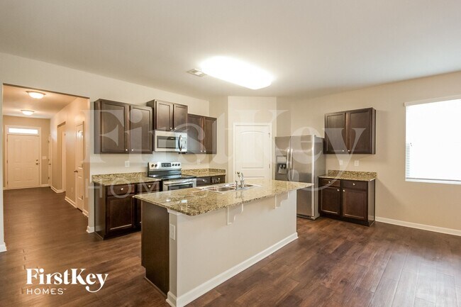 Foto del edificio - 203 Hayes Park Dr