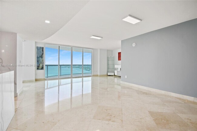 Foto del edificio - 1800 N Bayshore Dr