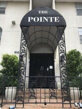 Building Photo - 910 Duncan Ln