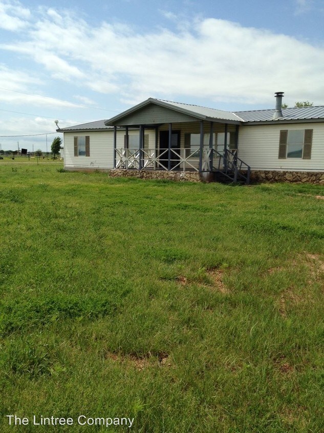 Primary Photo - 4824 River Rd
