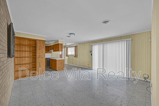 Building Photo - 1110 Walnut Ave