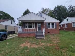 Building Photo - 66 Webber St