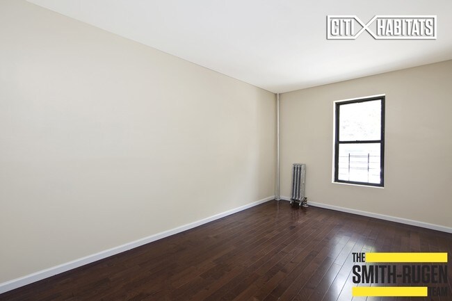 Foto del edificio - 4640 Broadway