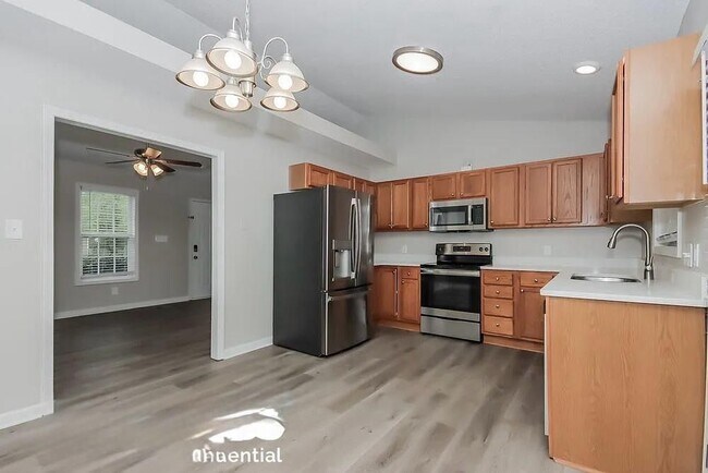 Foto del edificio - 2021 Brantley Creek Dr