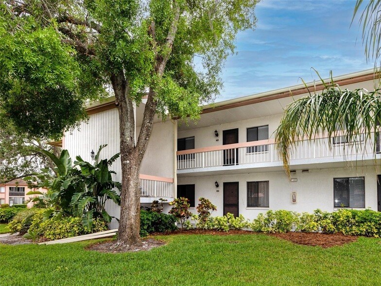 Foto principal - 129 Lakeview Way