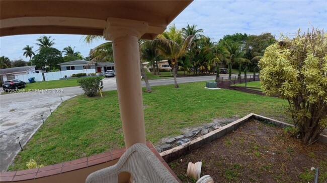 Foto del edificio - 14931 NE 7th Ct