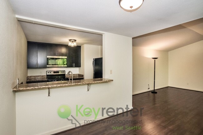 Building Photo - Live Easy in This Stylish 2-Bedroom with I...