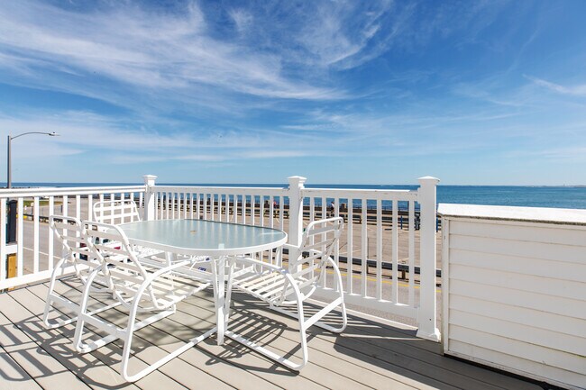 Foto del edificio - 487 Ocean Blvd