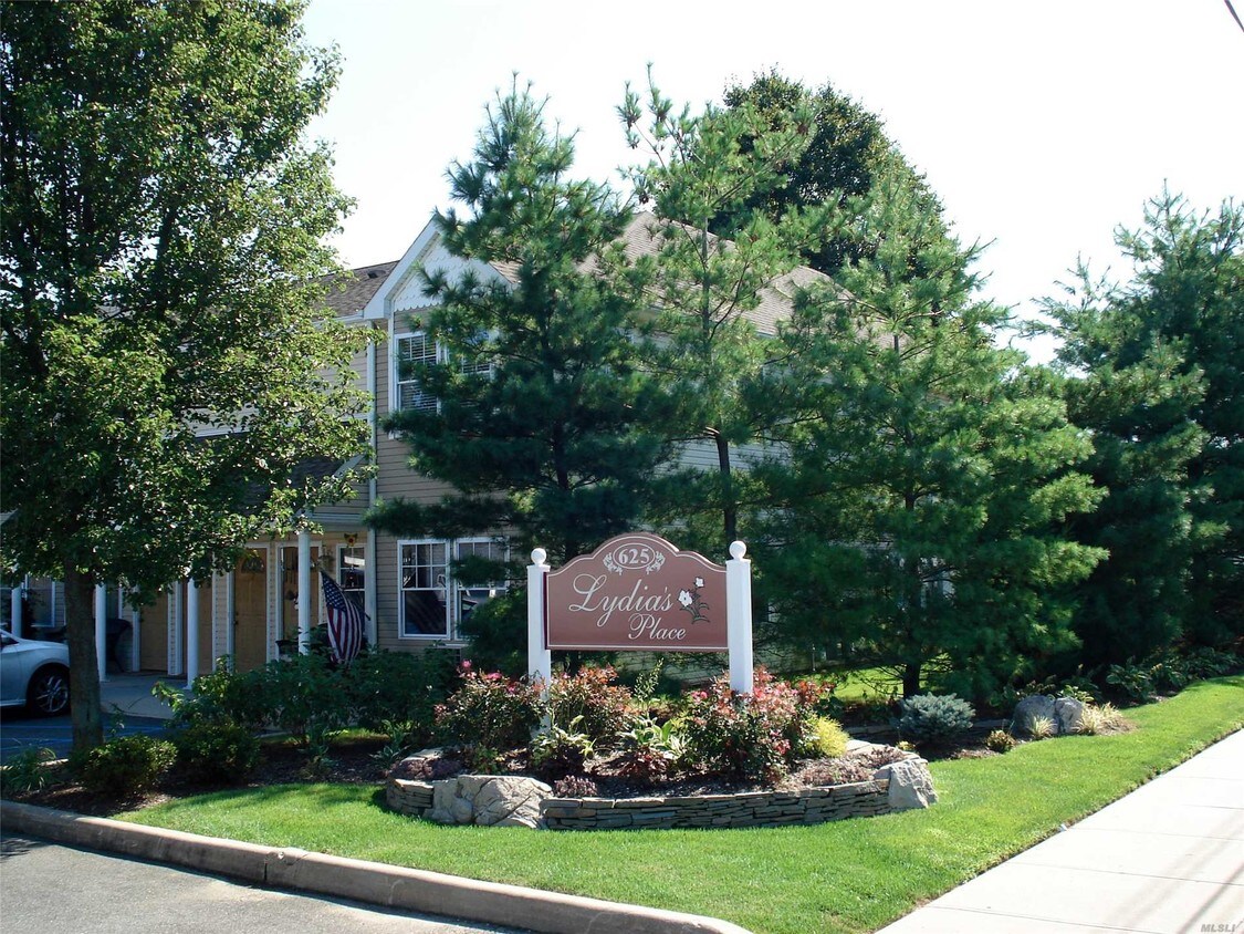 Primary Photo - 625 Fulton St