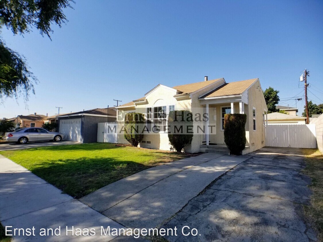 Primary Photo - 2 br, 1 bath House - 2257 E. Poinsettia St.
