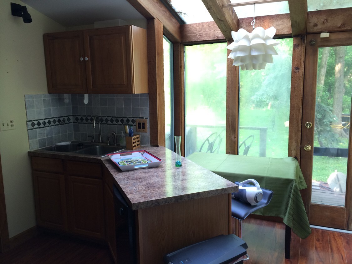 208 Bakers Basin Rd, Trenton, NJ 08648 Apartments in Trenton, NJ